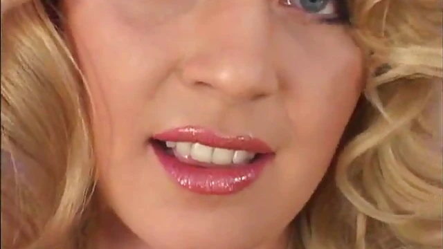 Two Guys Fuck Hot Blonde's Every Hole Simultaneously for Extreme Pleasure