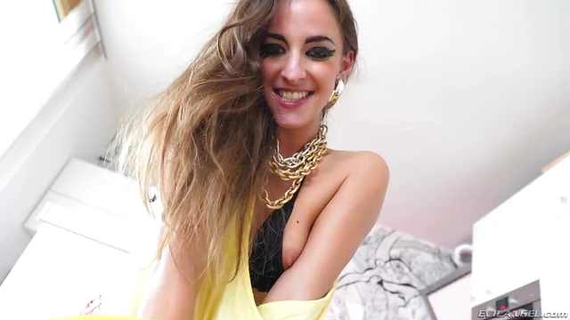 Amirah Adara Loves Being Ass Fucked by Two Guys Simultaneously