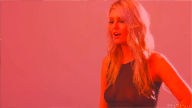 Victoria Steffanie Gets Fucked Hard By Two Twitter Followers