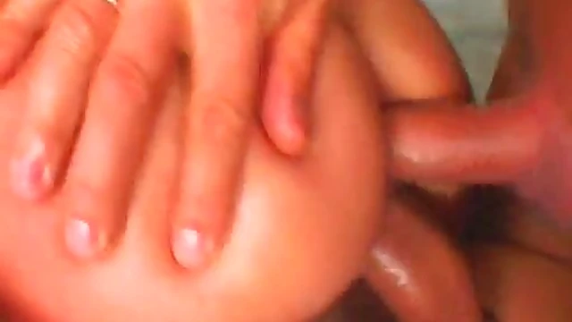 Sexy Lady Loves Stretching Both Holes for Hardcore Double Penetration