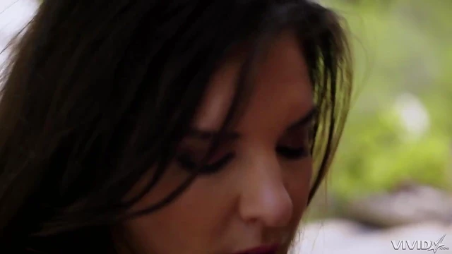 Hot Outdoor Classy MMF Threesome With Henessy Swallowing Big Loads