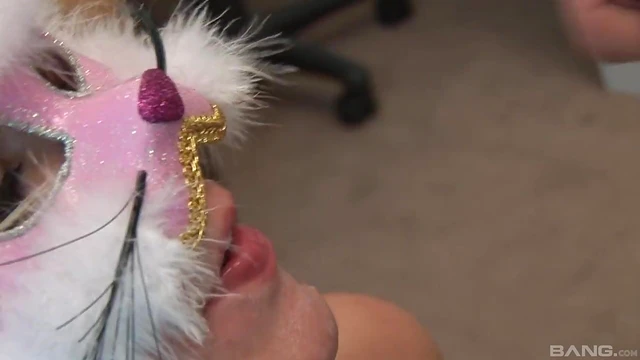 Masked Blonde Gets Double Penetration Thrills Amid Office Threesome