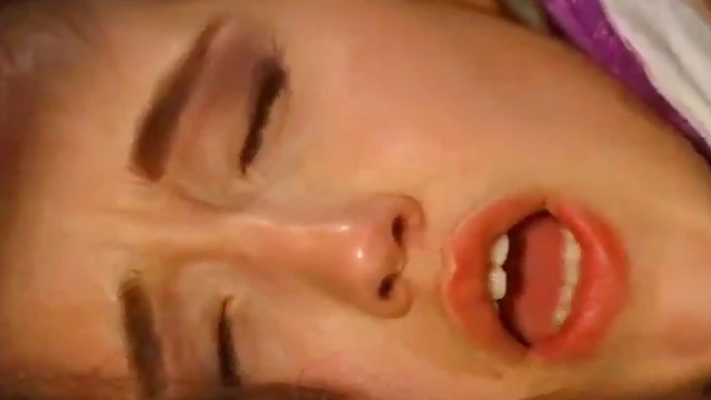 Slutty Ladies Enjoy Anal Sex Threesome With Big Cock