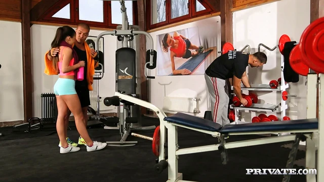 Sexy Men Take Sexy Porn Star Anita Bellini Deep In MMF Threesome