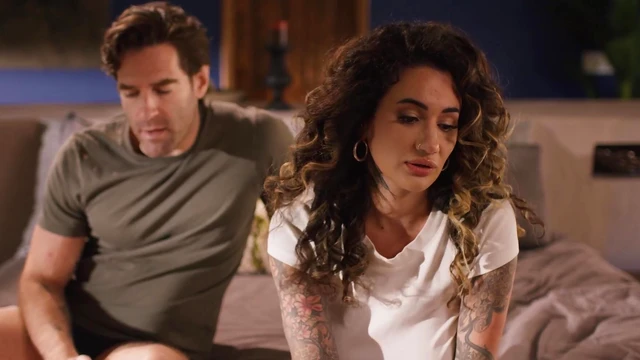 Arabelle Raphael's Natural Tits Get Pleasured by Skilled Hands Expertly