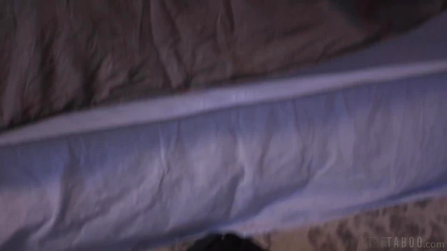 Arabelle Raphael's Natural Tits Get Pleasured by Skilled Hands Expertly