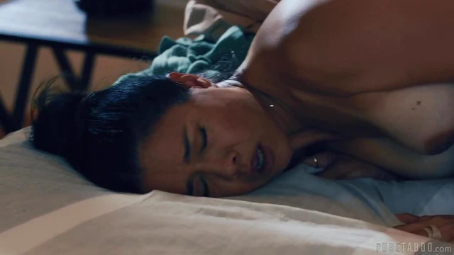 Dana Vespoli Seduces Her Driver For A Dirty Quickie In The Car