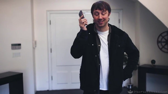 Sensual Nuru Massage by Vanna Bardot Leads to Hot Sex Encounter