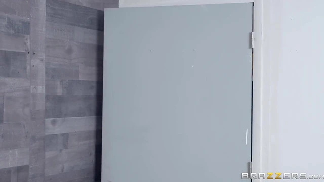 Lusty Oiled Latina Babe Vienna Rides White Cock Wildly In Heat