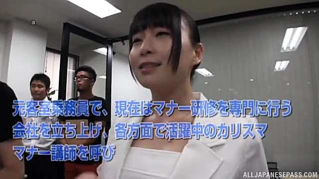 Hungry Japanese Office Workers Take Turns Sucking Hot Dong Deeply