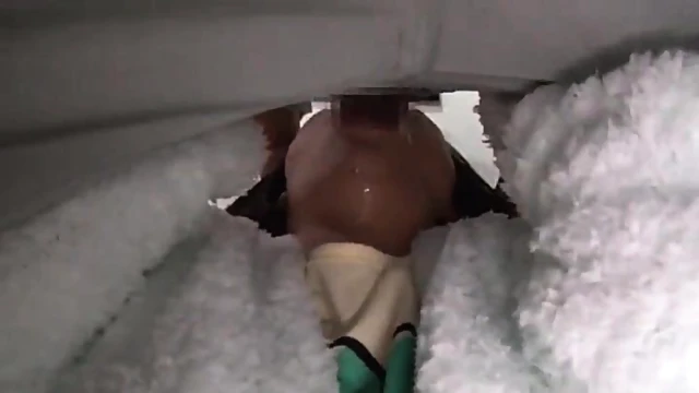 Lusty Japanese Sweetheart Takes It Raw In The Bathroom Stall