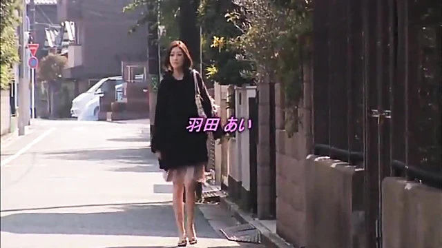 Sensual Leggy Asian Babe Gets Her Wet Pussy Fingered Passionately