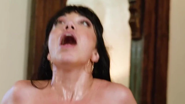 Oliver Davis' Brunette Latina Enjoying Passionate Sex With Little Puck