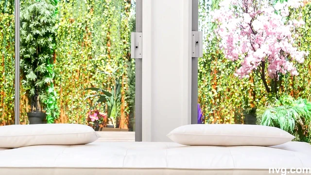 Tattooed Beauty Bonita Rides Thick Cock Sensually on Sofa