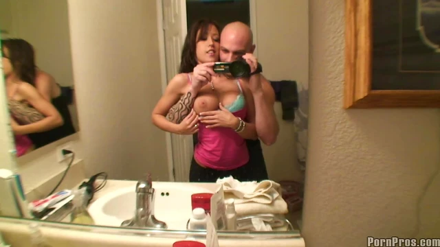 Hot Tattooed Latina Brunette Gets Hardcore Missionary Love-making