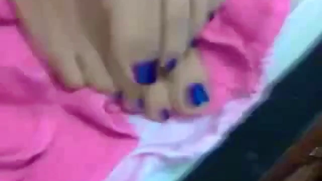 Seductive Colombian Lady Reveals Her Stunning Curves