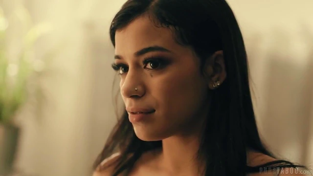 Latina Lover Savannah Sixx Gets Morning Pussy Fucked In Bed