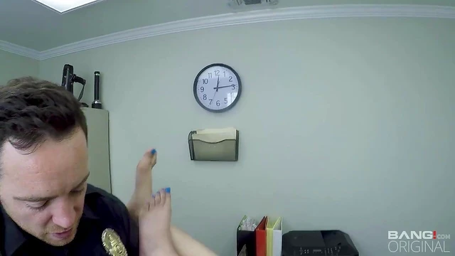 Sneaky Kim Torrez Gets Off by Pleasing Cop's Dick for Freedom