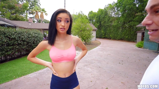 Intensely Scarlett Bloom Gets Her Pussy Licked And Fucked By Horny Lover