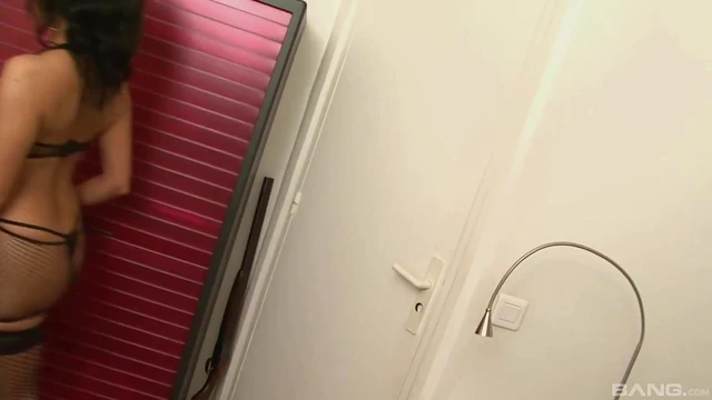 Mature Slut Ivannah Gets Fucked Hard By Her Black Lover's Big Cock