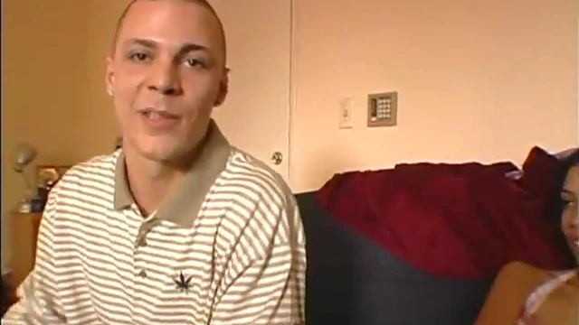 Tattooed Latina Tempts White Guy For Quick Cash Sex Encounter