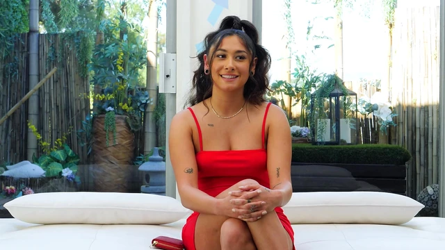 Sensual Brunette Venus Moans Loudly During Sofa Screw Fest