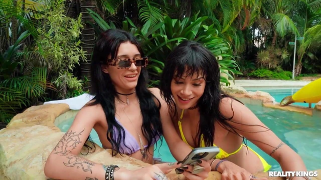 Ari Alectra's FFM Threesome Gets Steamy in the Backyard Bliss