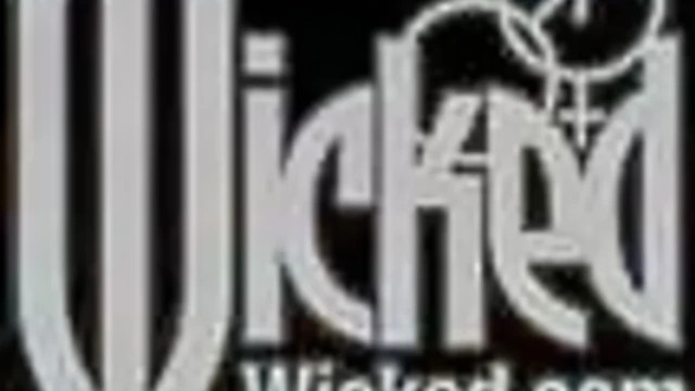 Sizzling Lupe Fuentes Shows Off Her Luscious Curves Solo for the Cam!