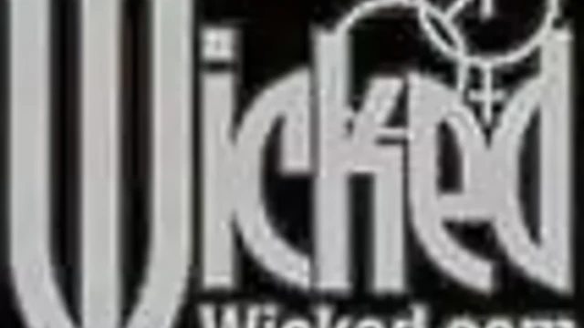 Sizzling Lupe Fuentes Shows Off Her Luscious Curves Solo for the Cam!