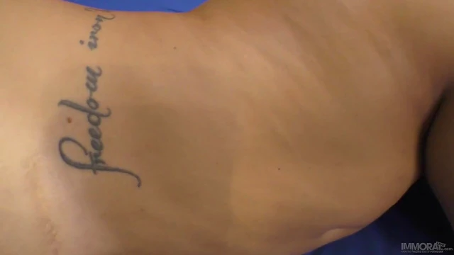 Sultry Latina Bombshell Chloe Lamour Tempts With Sultriest Footjob Ever