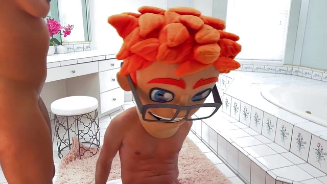 Kona Jade Gets Inked Without Hands - Mind-Bending Blowjob Adventure!