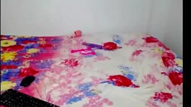 Ebony Goddess Shows Off Her Juicy Ass Live On Webcam For Fans To Enjoy