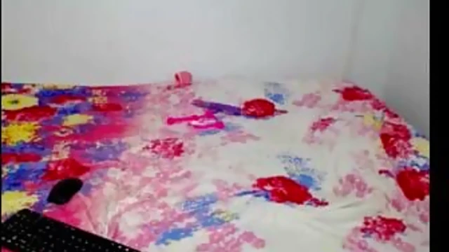 Ebony Goddess Shows Off Her Juicy Ass Live On Webcam For Fans To Enjoy