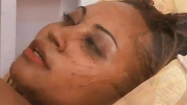 Curvy Ebony Woman Gets Thorough Cunt Drilling with Her Huge Ass Shown Off