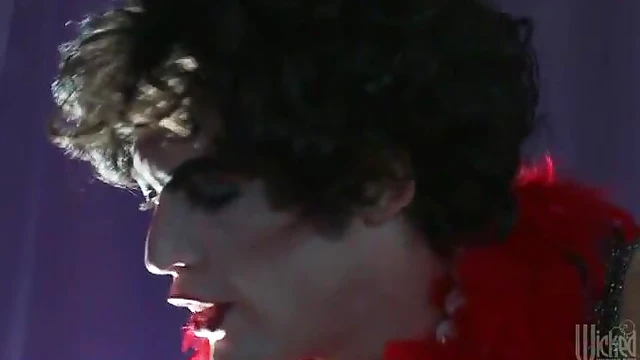 Blonde Beauty Kaylani Lei Takes Two Dicks Simultaneously in Insane Threesome