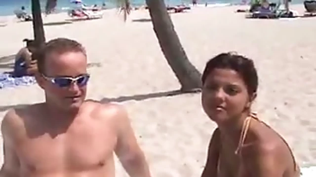 Sexy Latina Babe Gives Very Hot Blowjob And Loves Every Inch Of It