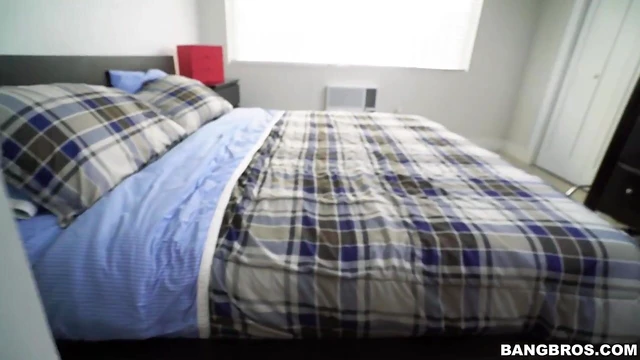 Latina Beauty Cristal Craves Hard Sex With Her Curvy Assets