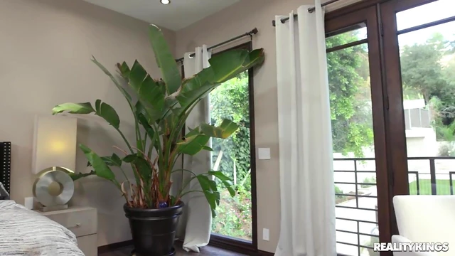 Sizzling MMF Threesome Action With Naughty Jesse Pony In Bedroom Heat