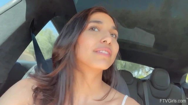 Sexy Amateur Brunette Reina Teases While Packing Her Suitcase