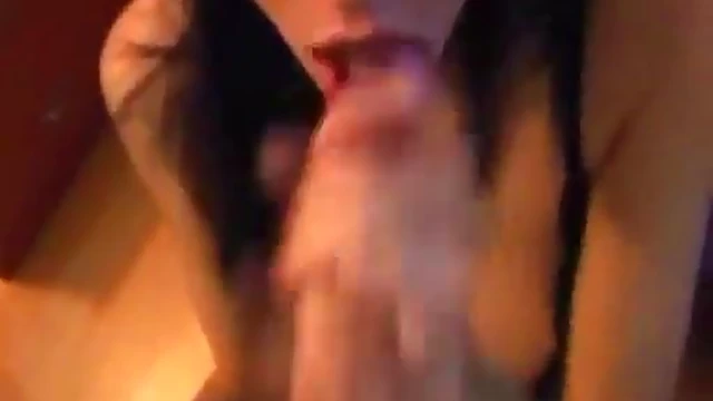 Sexy Homemade Video: Hot Latina Gives Amazing Blowjob & Receives Facial