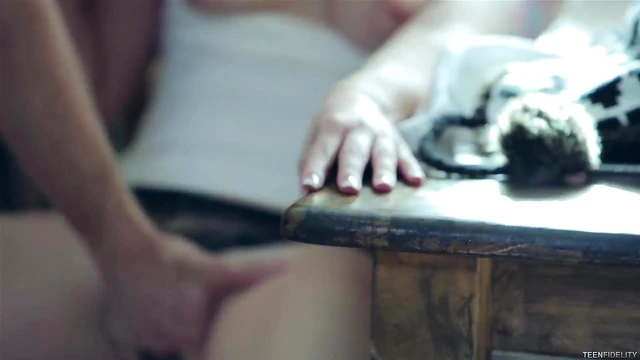 Hung Man Thrills Rocker Girl by Taking Her Pussy Hard & Fast